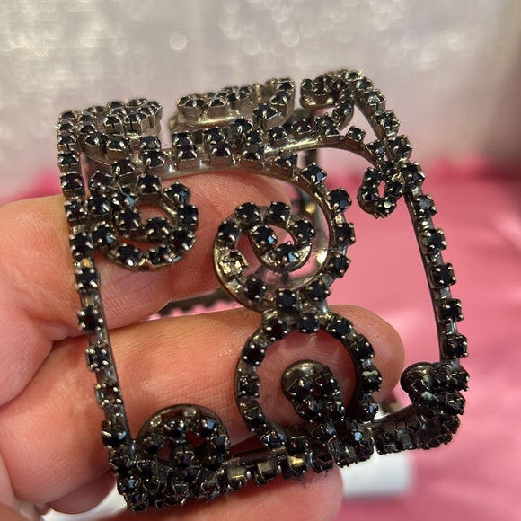 Vintage Jet Black Crystal Cuff Bracelet with Swirl Design - Picture 12 of 13